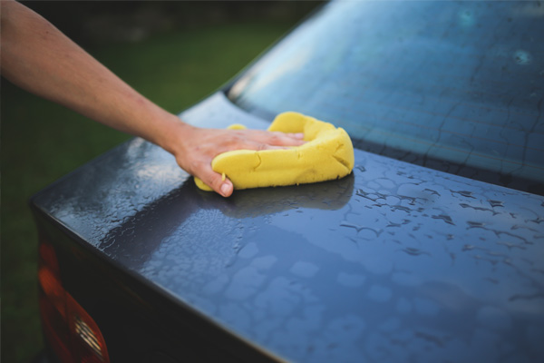 dont-drop-the-soad-or-the-sponge-or-yourself-because-it-will-collect-grit-and-sand-and-you-will-sandpaper-your-car